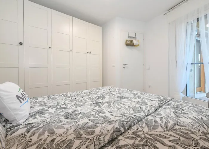 Mgh- Dajaami * Lazise